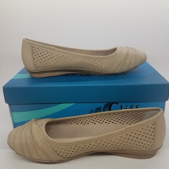 New Cliffs Flat by White mountain - Picture 2 of 6